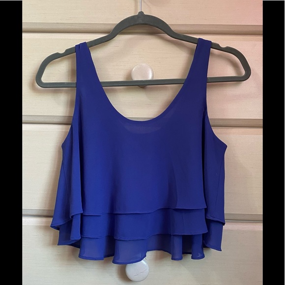 Soprano Flowy Ruffle Crop Top - Picture 2 of 4